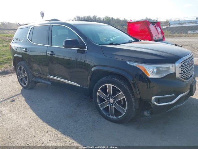 Salvage GMC Acadia Image
