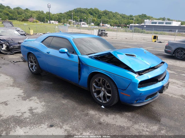 Salvage Dodge Challenger Image