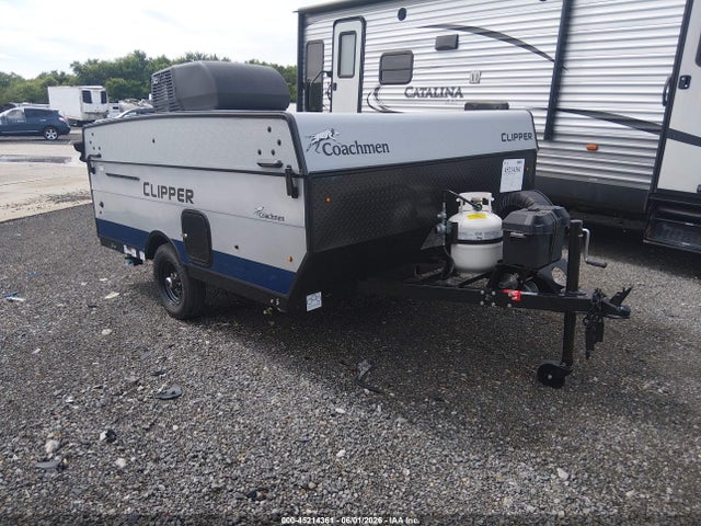Salvage Coachmen Clipper Image