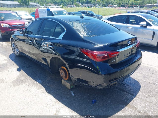 INFINITI Q50 3.0t Luxe