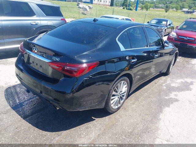 INFINITI Q50 3.0t Luxe