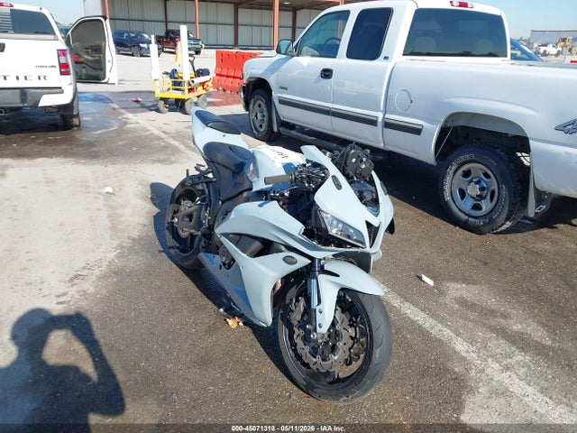 Salvage Honda Cbr600 Image