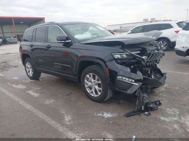 Salvage Jeep Grand Cherokee Image