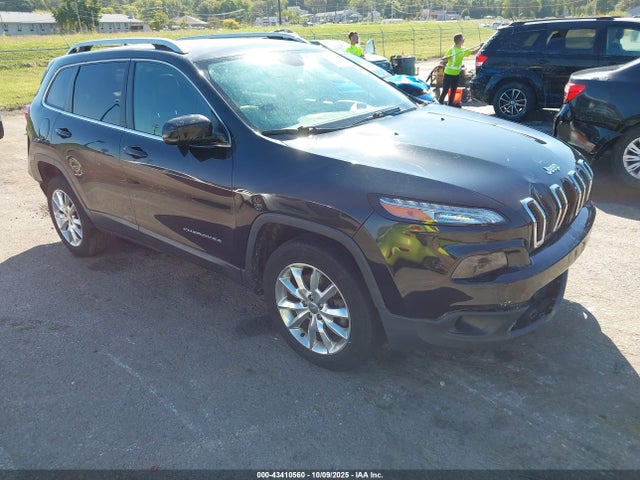 Salvage Jeep Cherokee Image