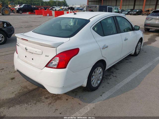 Nissan Versa 1.6 Sv