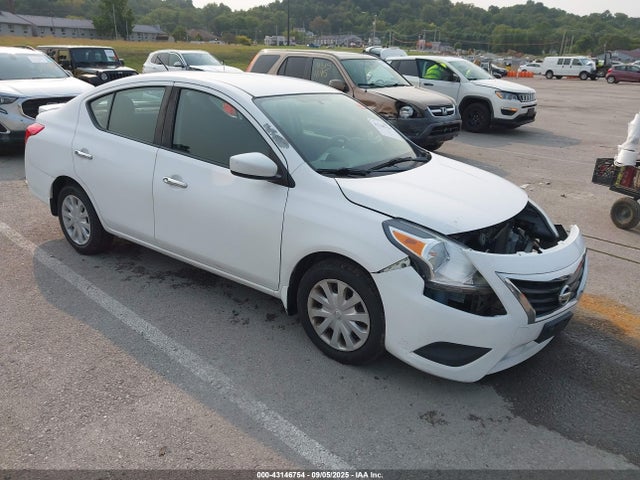 Salvage Nissan Versa Image