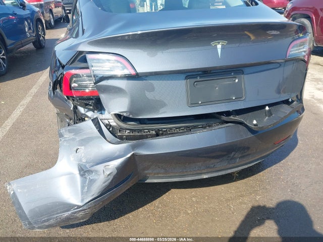 Tesla Model 3 Rear-wheel Drive