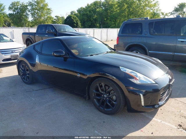 Salvage Nissan 370Z Image