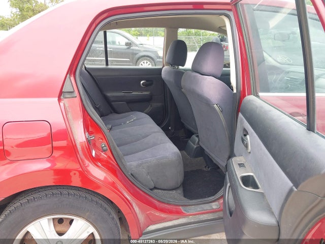 Nissan Versa 1.8s