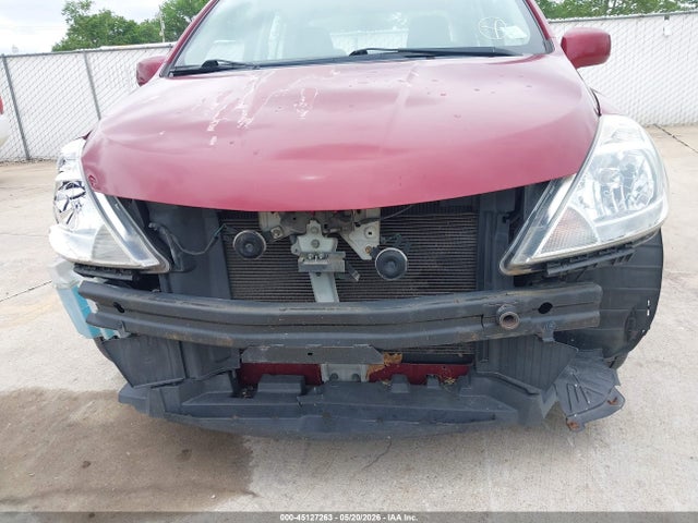 Nissan Versa 1.8s