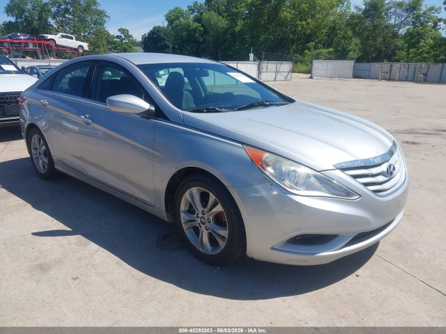 Salvage Hyundai SONATA Image