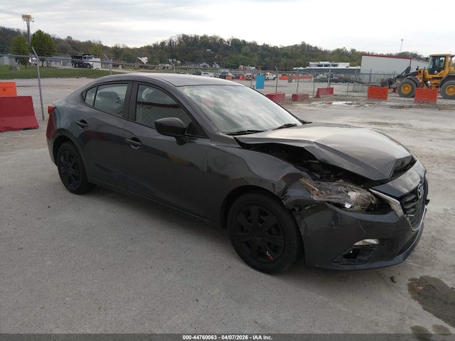 Salvage Mazda Mazda3 Image