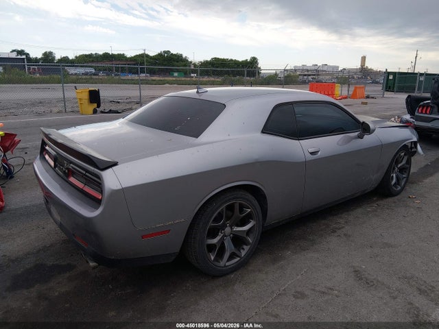 Dodge Challenger Sxt