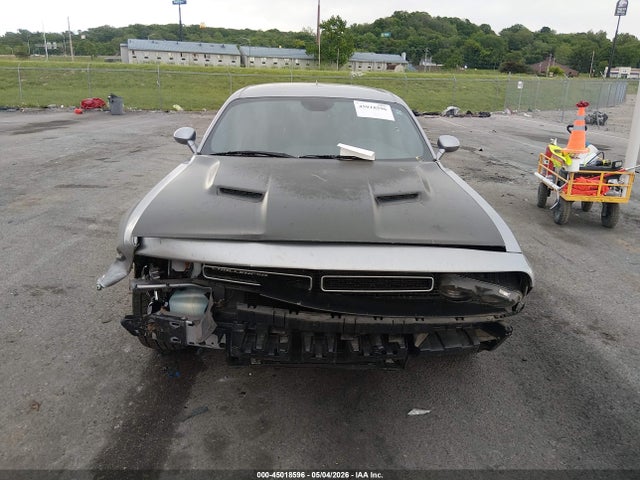 Dodge Challenger Sxt