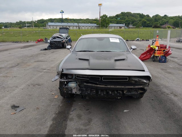 Dodge Challenger Sxt