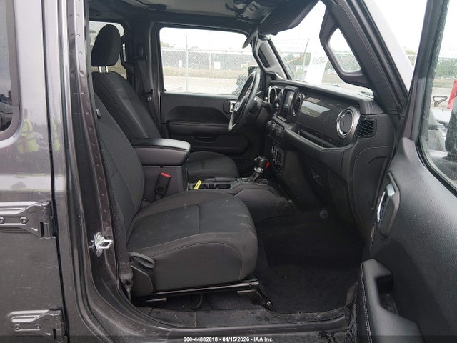 Jeep Wrangler Sahara 4x4