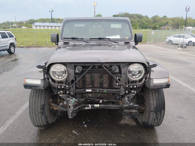 Jeep Wrangler Sahara 4x4