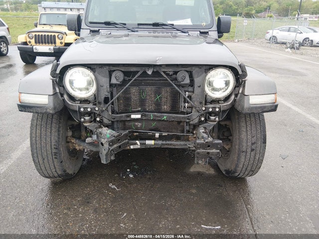 Jeep Wrangler Sahara 4x4