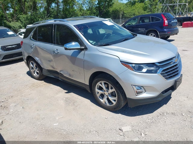Salvage Chevrolet Equinox Image