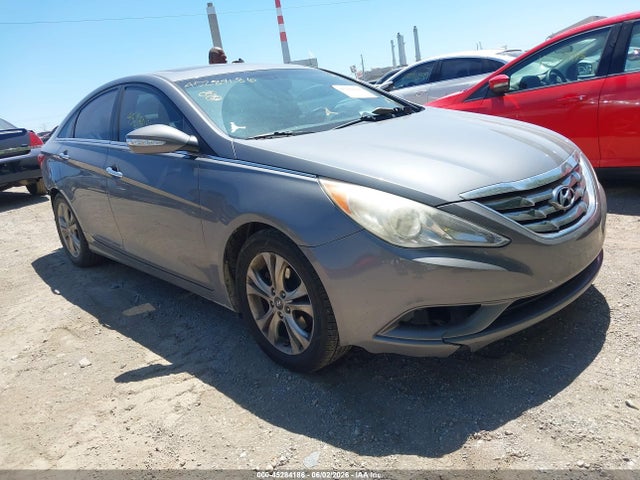 Salvage Hyundai SONATA Image
