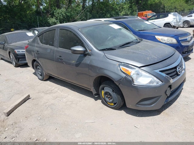 Salvage Nissan Versa Image
