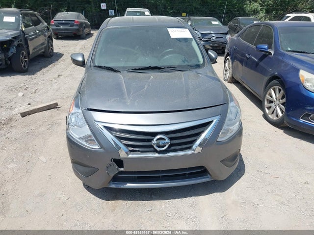 Nissan Versa 1.6 S+