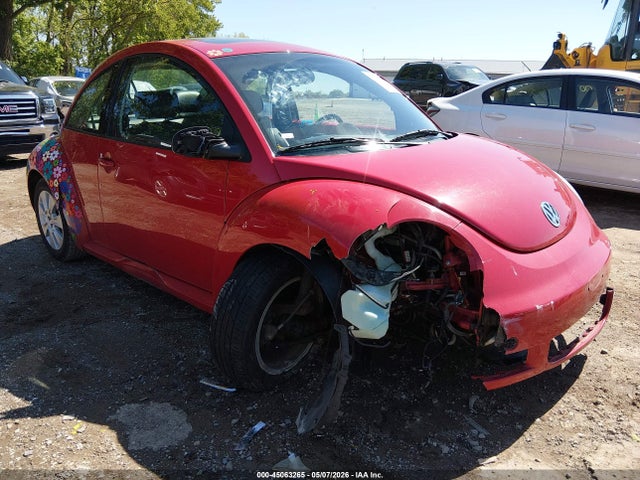 Salvage Volkswagen Beetle Image