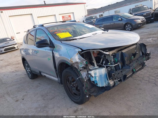 Salvage Toyota RAV4 Image