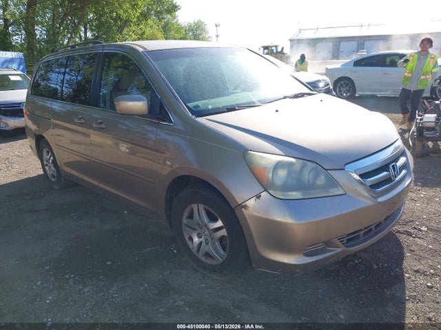 Salvage Honda Odyssey Image