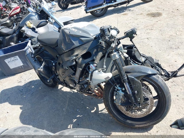 Salvage Suzuki Gsx-r600 Image