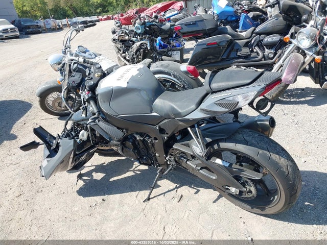 Suzuki Gsx-r600