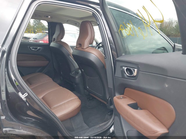 Volvo XC60 T5 Momentum