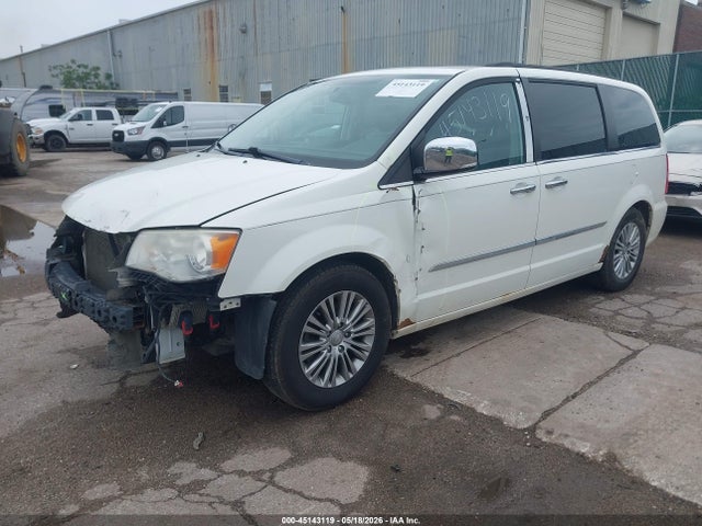 Chrysler Town & Country Touring-l