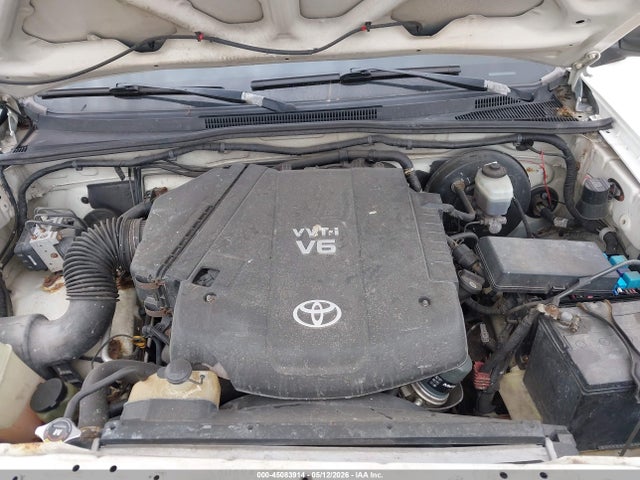 Toyota Tacoma Base V6