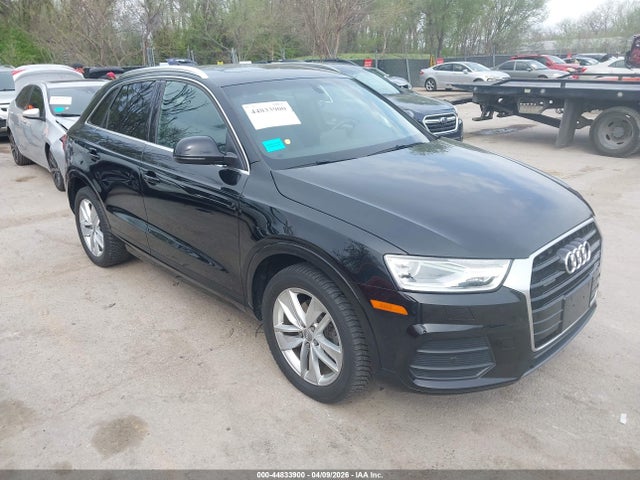 Salvage Audi Q3 Image