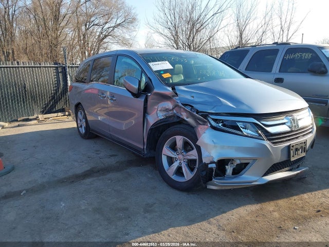 Salvage Honda Odyssey Image
