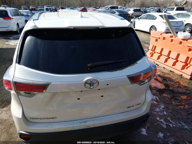 Toyota Highlander Xle V6