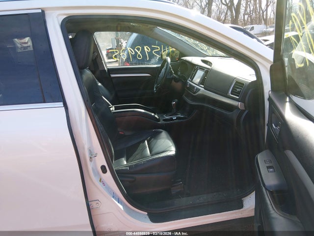 Toyota Highlander Xle V6