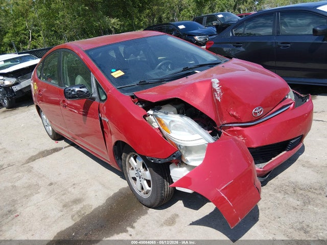 Salvage Toyota Prius Image