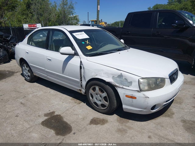 Salvage Hyundai ELANTRA Image