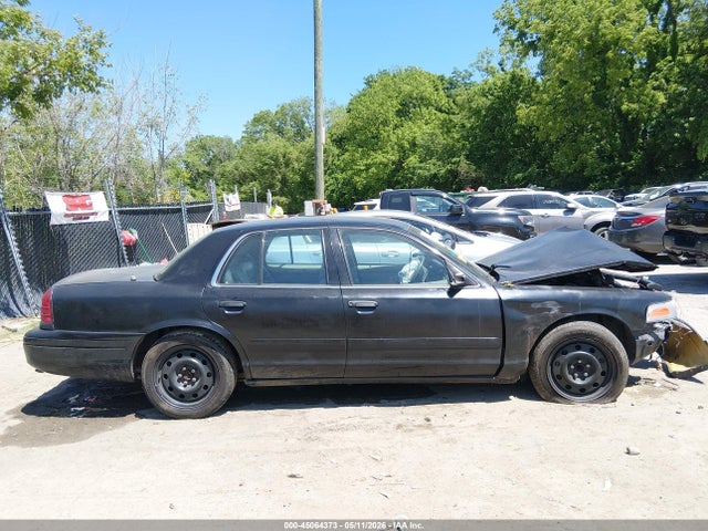 Ford Crown Victoria