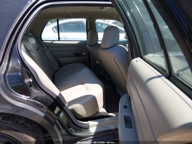 Ford Crown Victoria