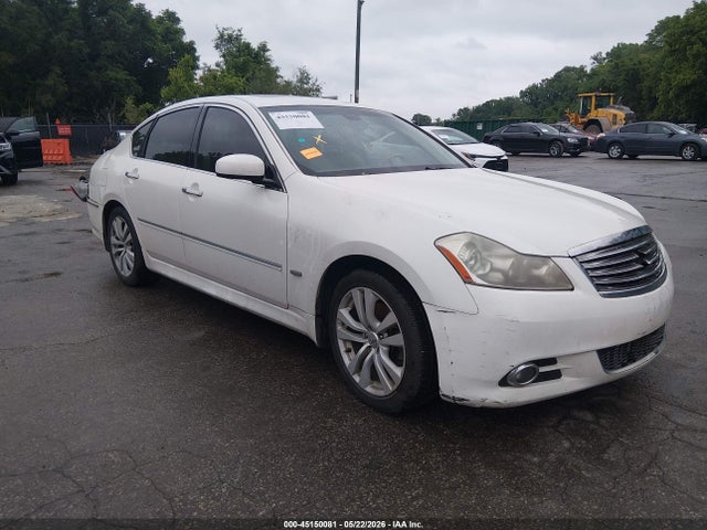 Salvage INFINITI M45 Image