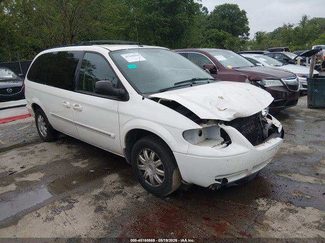 Salvage Chrysler Town & Country Image