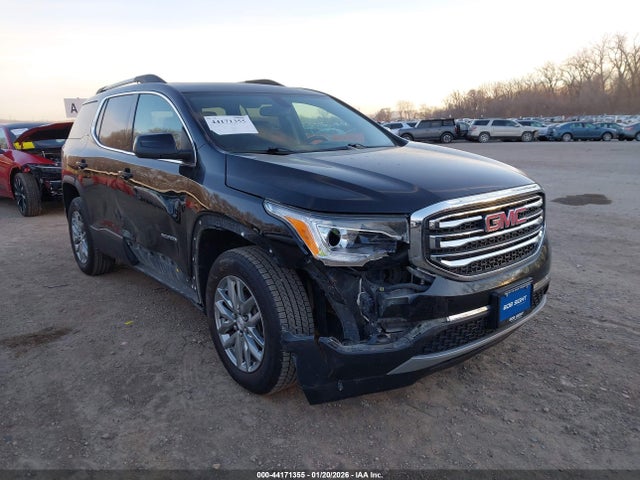 Salvage GMC Acadia Image