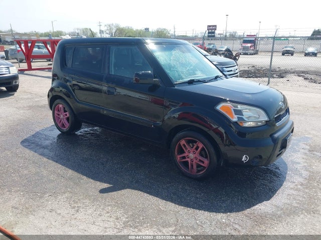 Salvage Kia Soul Image