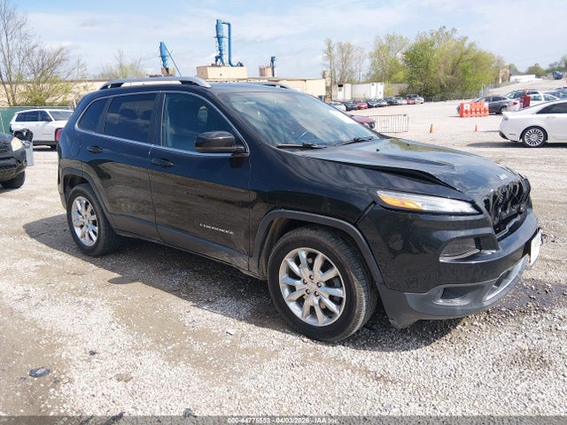 Salvage Jeep Cherokee Image