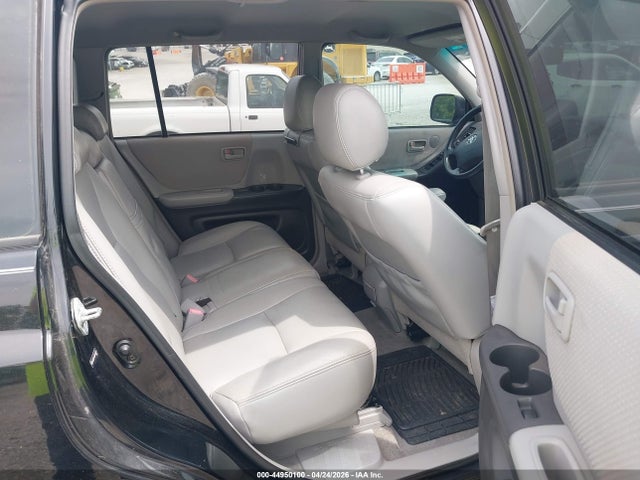 Toyota Highlander V6