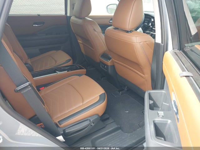 Nissan Pathfinder Platinum 4wd