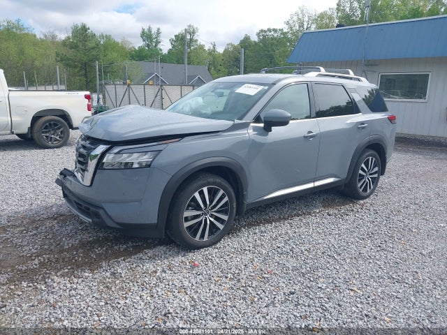 Nissan Pathfinder Platinum 4wd